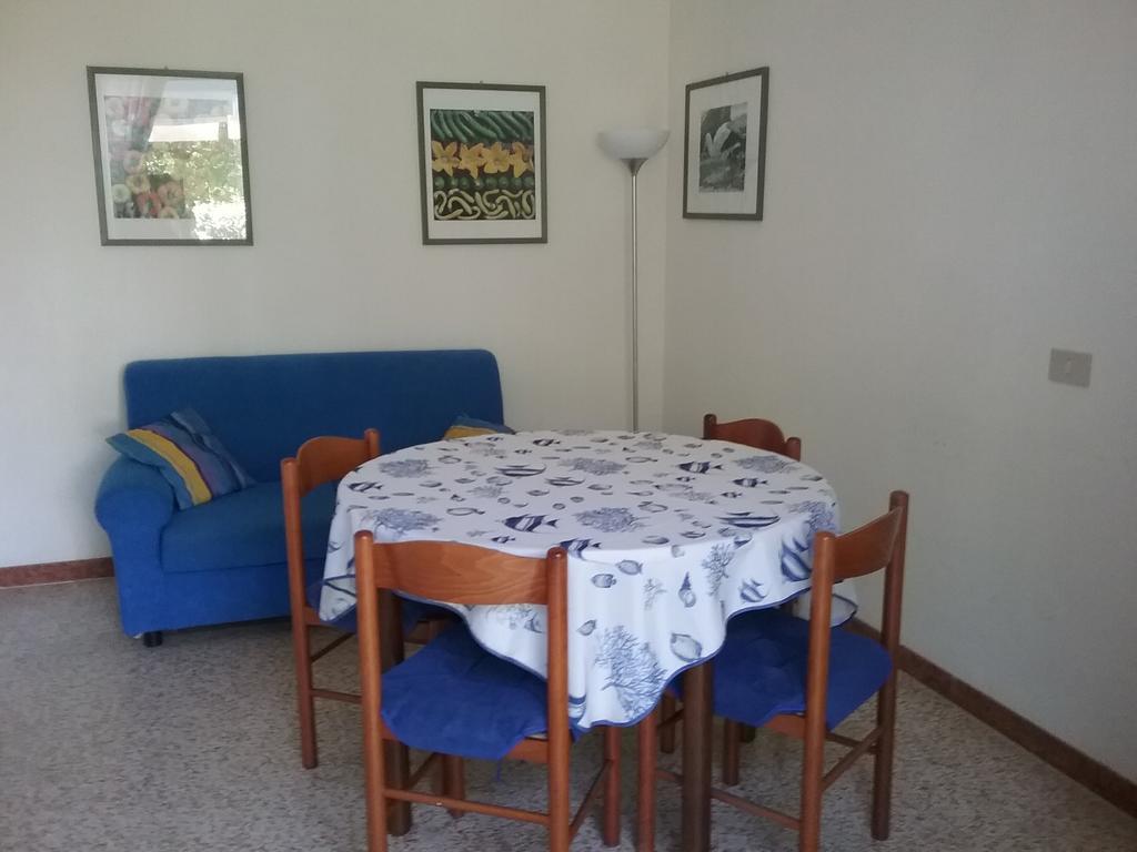 Casa Marialuigia - Appartamenti Solo Per Famiglie Лидо-ди-Езоло Экстерьер фото